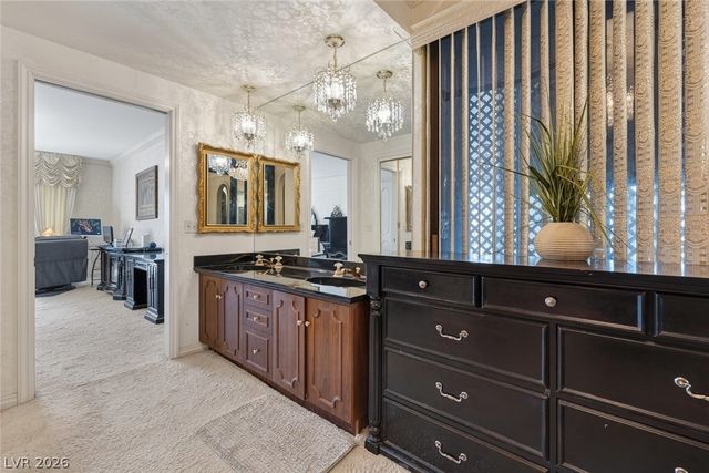 2834 QUEENS COURTYARD Drive, Las Vegas, NV 89109
