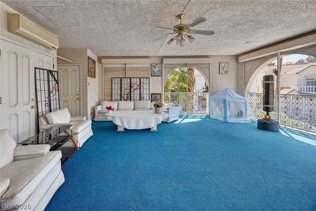 2834 QUEENS COURTYARD Drive, Las Vegas, NV 89109