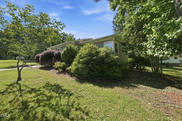 1504 Overbrook Road, Burlington, NC 27215