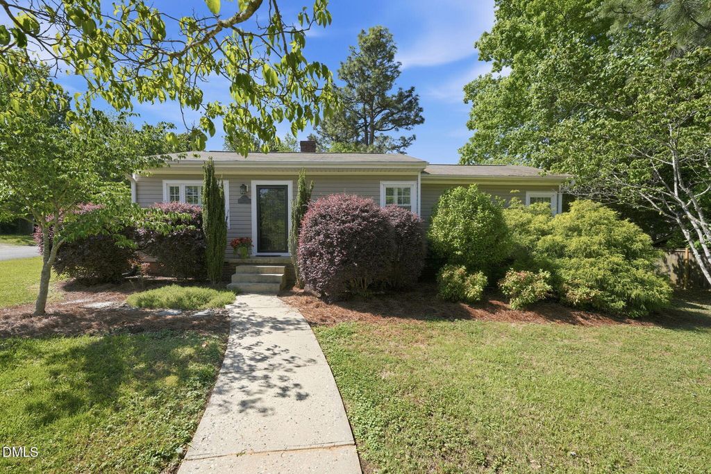 1504 Overbrook Road, Burlington, NC 27215