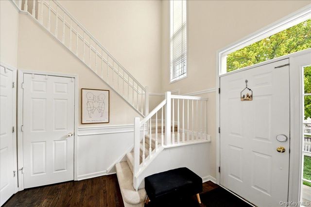 38 Ovation Court, White Plains, NY 10603