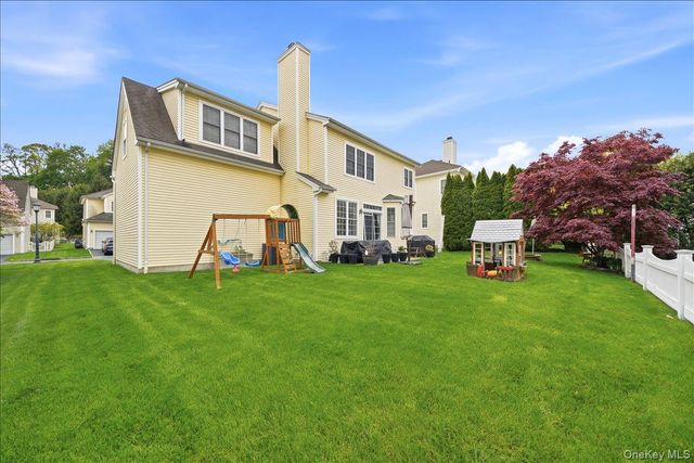 38 Ovation Court, White Plains, NY 10603