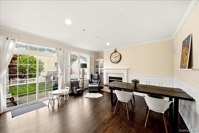 38 Ovation Court, White Plains, NY 10603