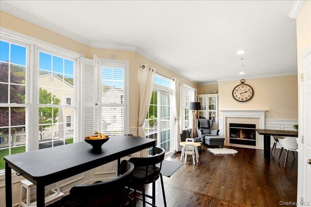38 Ovation Court, White Plains, NY 10603