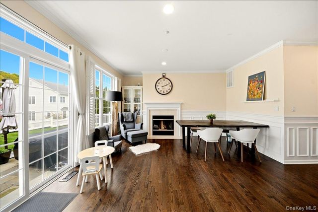 38 Ovation Court, White Plains, NY 10603