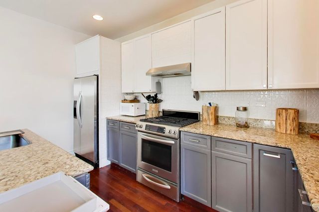 2533 S STARK Street, Chicago, IL 60608