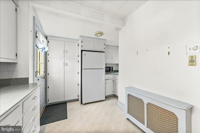 216 E MANOA RD, Havertown, PA 19083