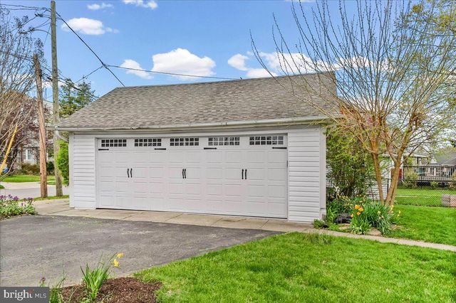 216 E MANOA RD, Havertown, PA 19083