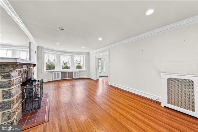 216 E MANOA RD, Havertown, PA 19083