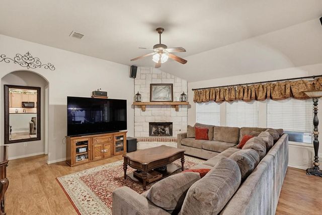 5204 Appalachian Way, Fort Worth, TX 76123