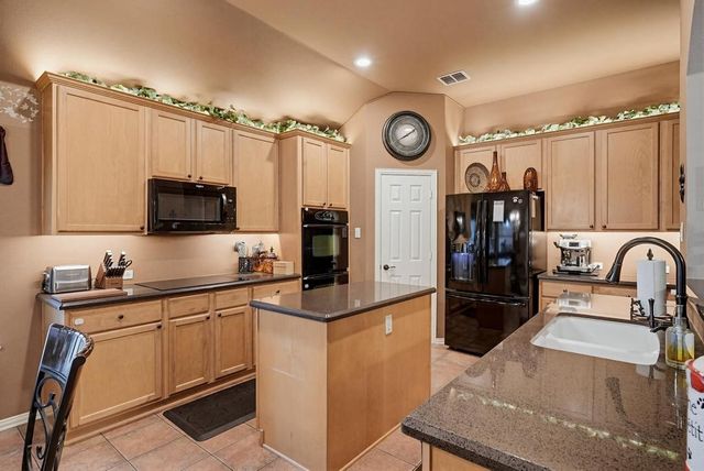 5204 Appalachian Way, Fort Worth, TX 76123