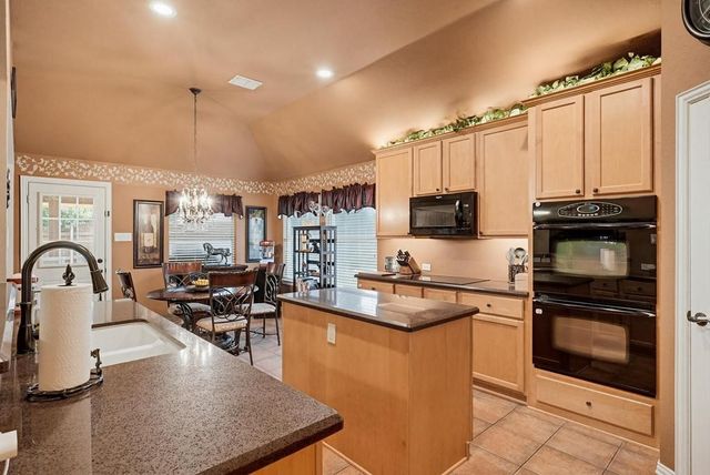 5204 Appalachian Way, Fort Worth, TX 76123