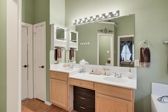 5204 Appalachian Way, Fort Worth, TX 76123