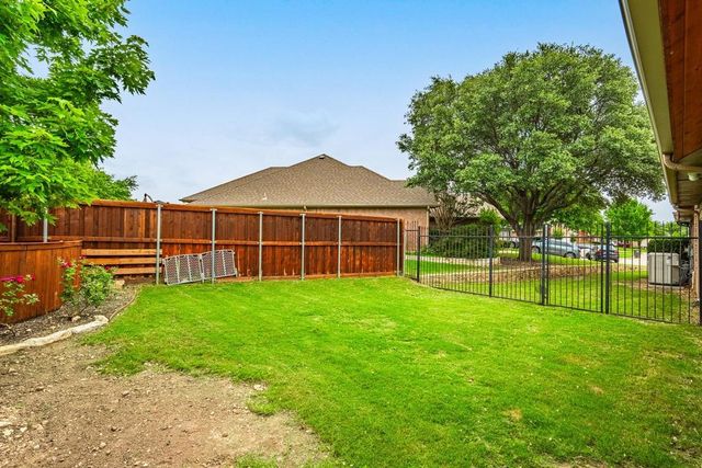 5204 Appalachian Way, Fort Worth, TX 76123