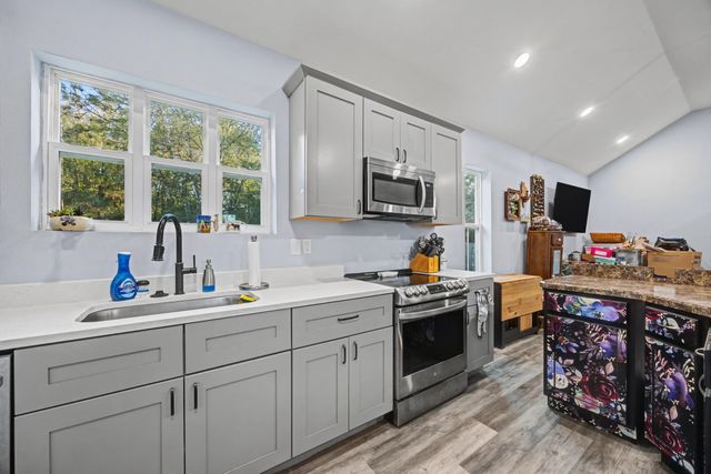 255 W Renoir Road, Defuniak Springs, FL 32433