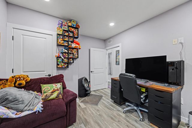 255 W Renoir Road, Defuniak Springs, FL 32433