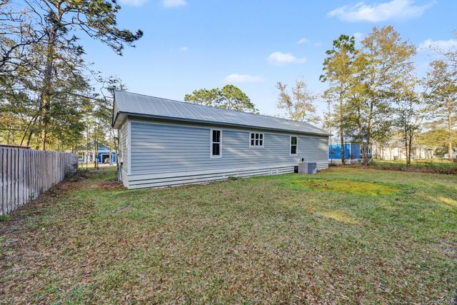 255 W Renoir Road, Defuniak Springs, FL 32433