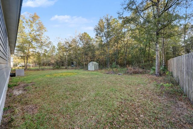 255 W Renoir Road, Defuniak Springs, FL 32433