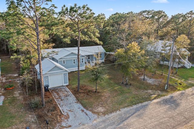 255 W Renoir Road, Defuniak Springs, FL 32433