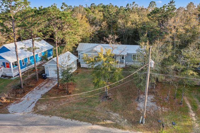 255 W Renoir Road, Defuniak Springs, FL 32433