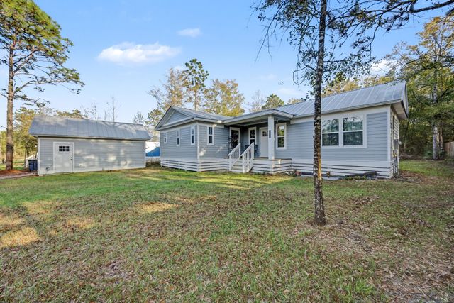 255 W Renoir Road, Defuniak Springs, FL 32433