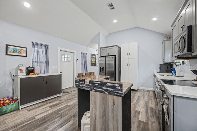 255 W Renoir Road, Defuniak Springs, FL 32433