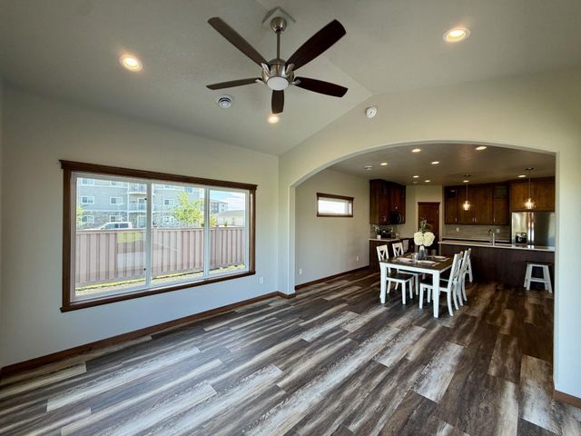 4203 Pine Parkway S, Fargo, ND 58104