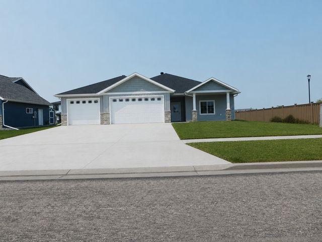 4203 Pine Parkway S, Fargo, ND 58104