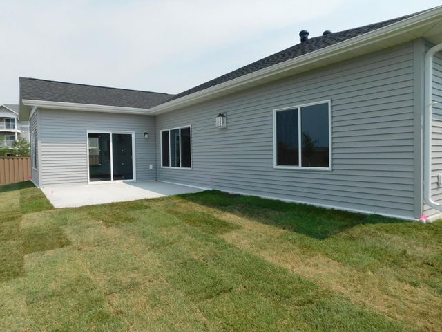 4203 Pine Parkway S, Fargo, ND 58104