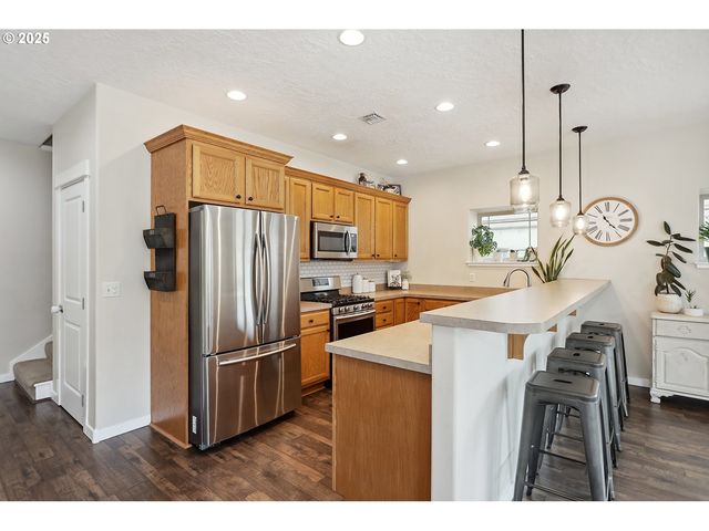 2612 BENNETT Way, The Dalles, OR 97058