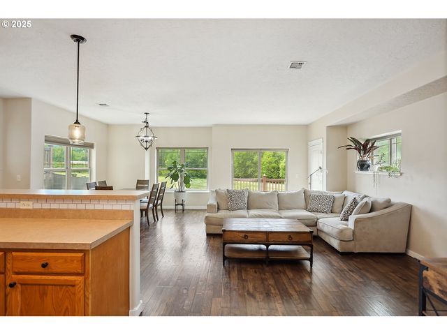 2612 BENNETT Way, The Dalles, OR 97058