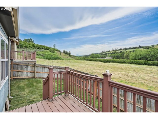 2612 BENNETT Way, The Dalles, OR 97058