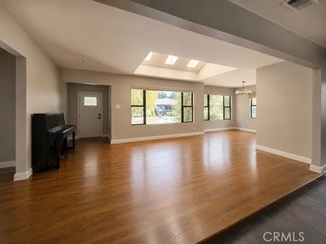 5552 E Peabody, Long Beach, CA 90808