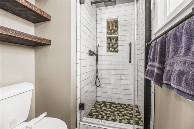 1048 SW Twin Creek Drive, Lee's Summit, MO 64081