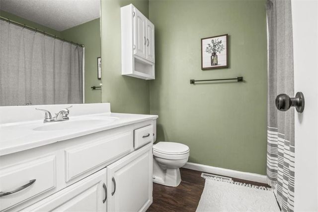 1048 SW Twin Creek Drive, Lee's Summit, MO 64081