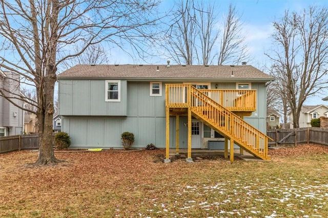 1048 SW Twin Creek Drive, Lee's Summit, MO 64081