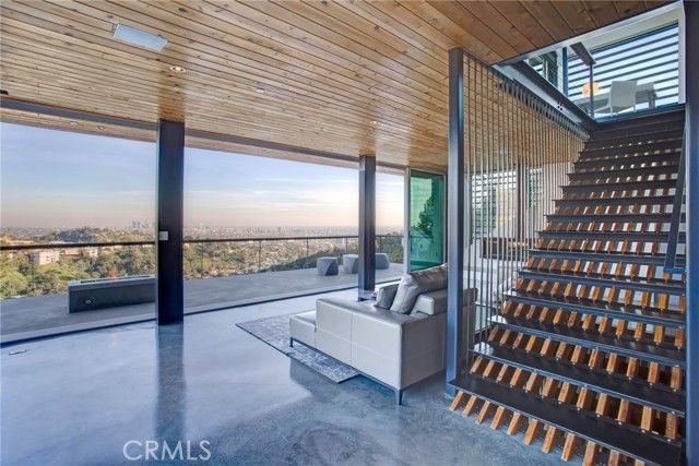 2917 Durand Drive, Los Angeles, CA 90068