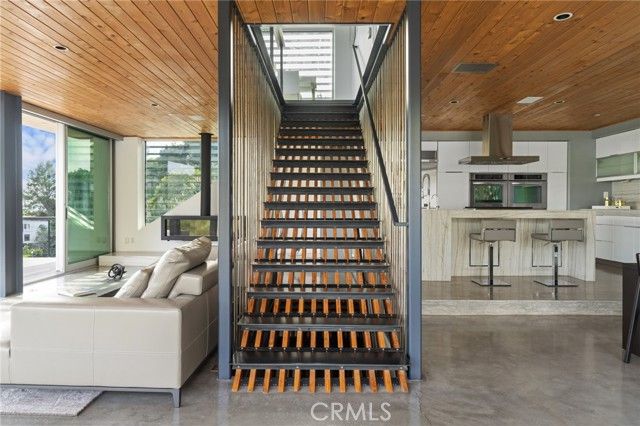 2917 Durand Drive, Los Angeles, CA 90068