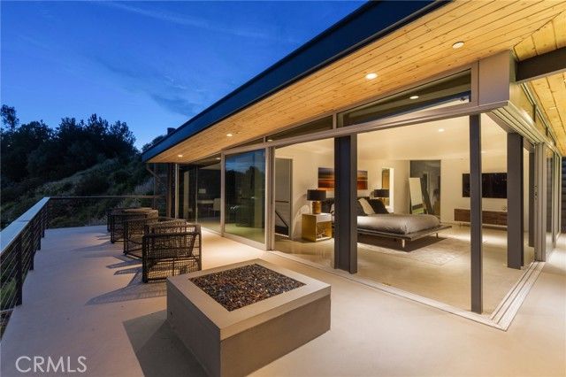 2917 Durand Drive, Los Angeles, CA 90068