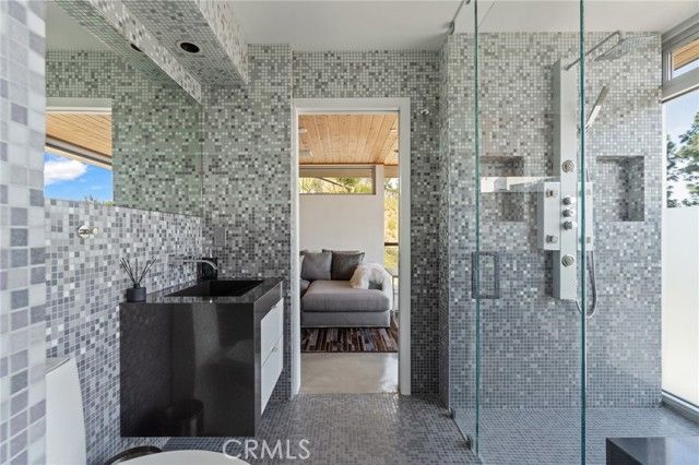 2917 Durand Drive, Los Angeles, CA 90068