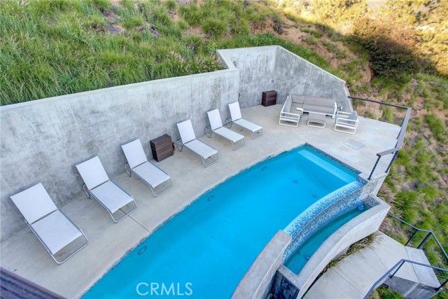 2917 Durand Drive, Los Angeles, CA 90068