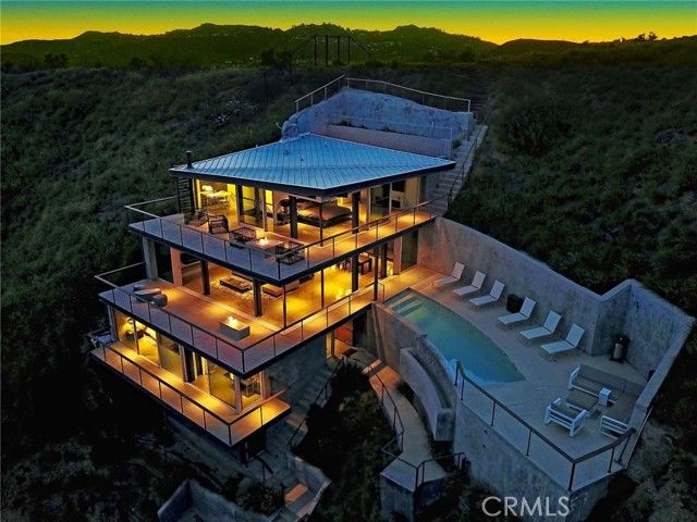 2917 Durand Drive, Los Angeles, CA 90068