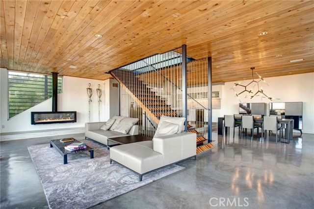 2917 Durand Drive, Los Angeles, CA 90068