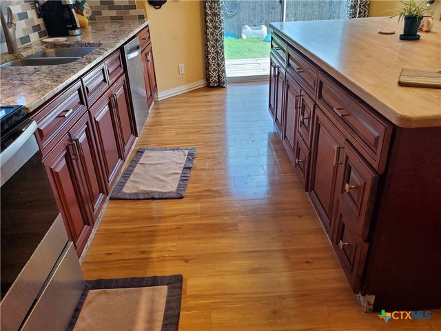 3854 Cherokee Boulevard, New Braunfels, TX 78132