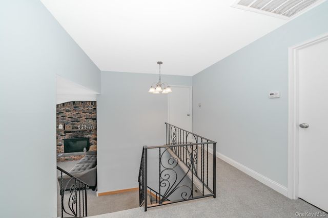 24 Brooktree Circle, Lindenhurst, NY 11757