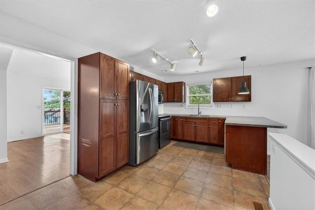 2133 NE Todd George Road, Lee's Summit, MO 64086