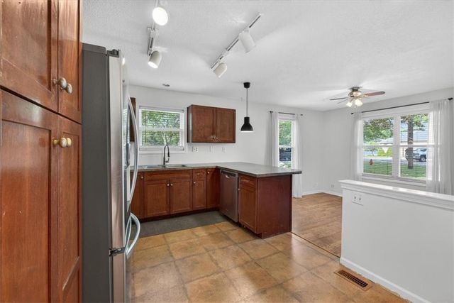 2133 NE Todd George Road, Lee's Summit, MO 64086