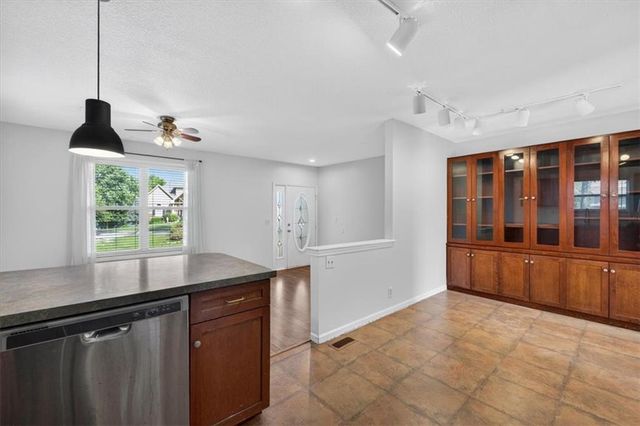 2133 NE Todd George Road, Lee's Summit, MO 64086