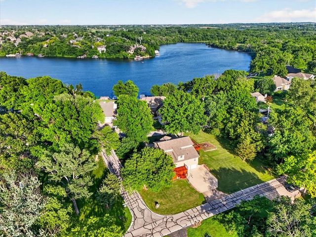 2133 NE Todd George Road, Lee's Summit, MO 64086