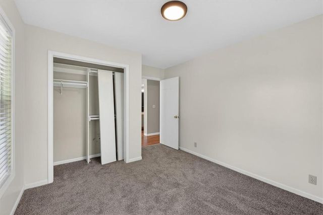 2133 NE Todd George Road, Lee's Summit, MO 64086
